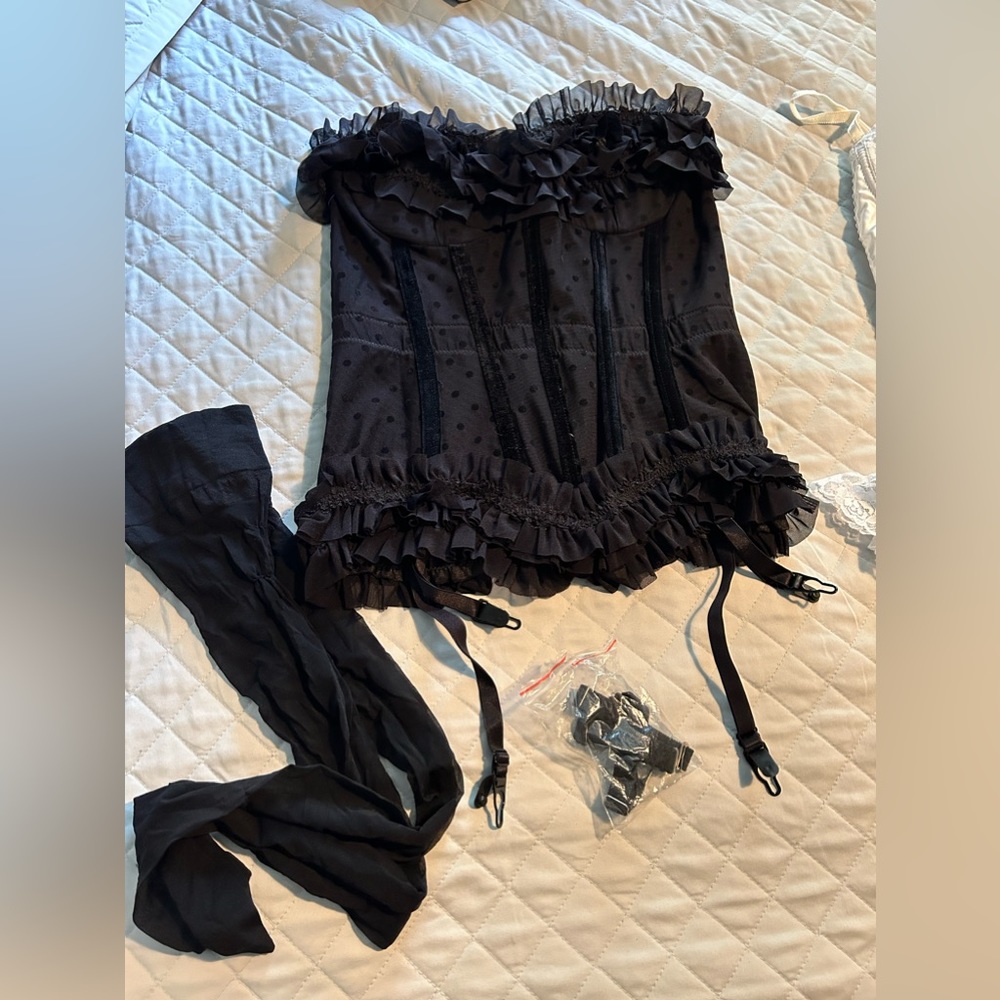 Coquette corset sz lrg and nylons